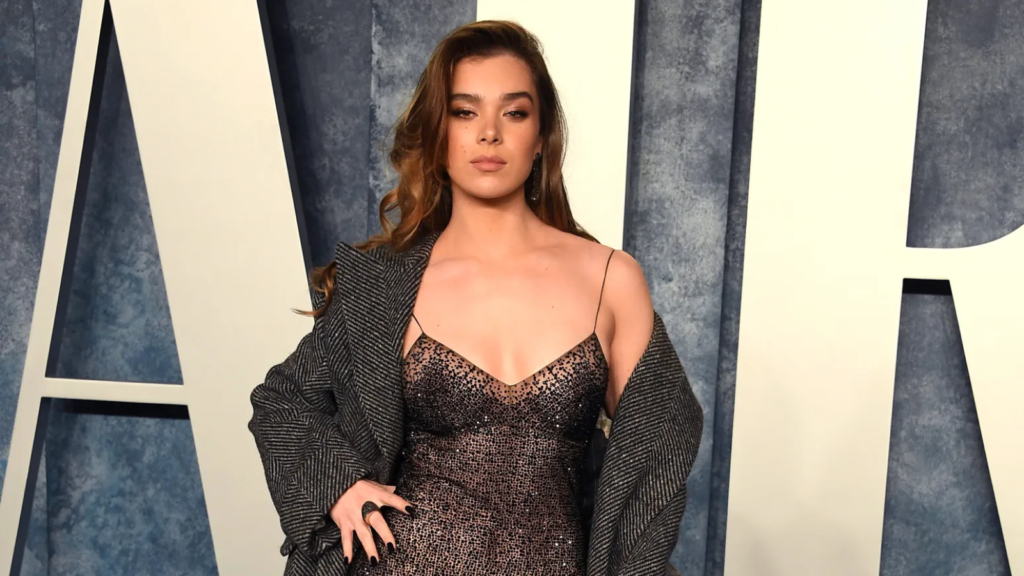 Hailee steinfeld sexuality